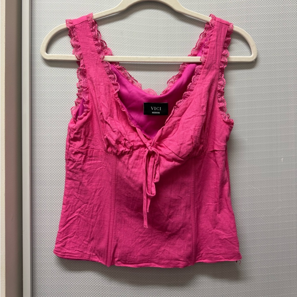 VICI pink tank top. Size medium. Never worn.